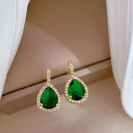 Conjunto Gota Verde-Esmeralda e Micro Zircônias Banhado a Ouro 18K